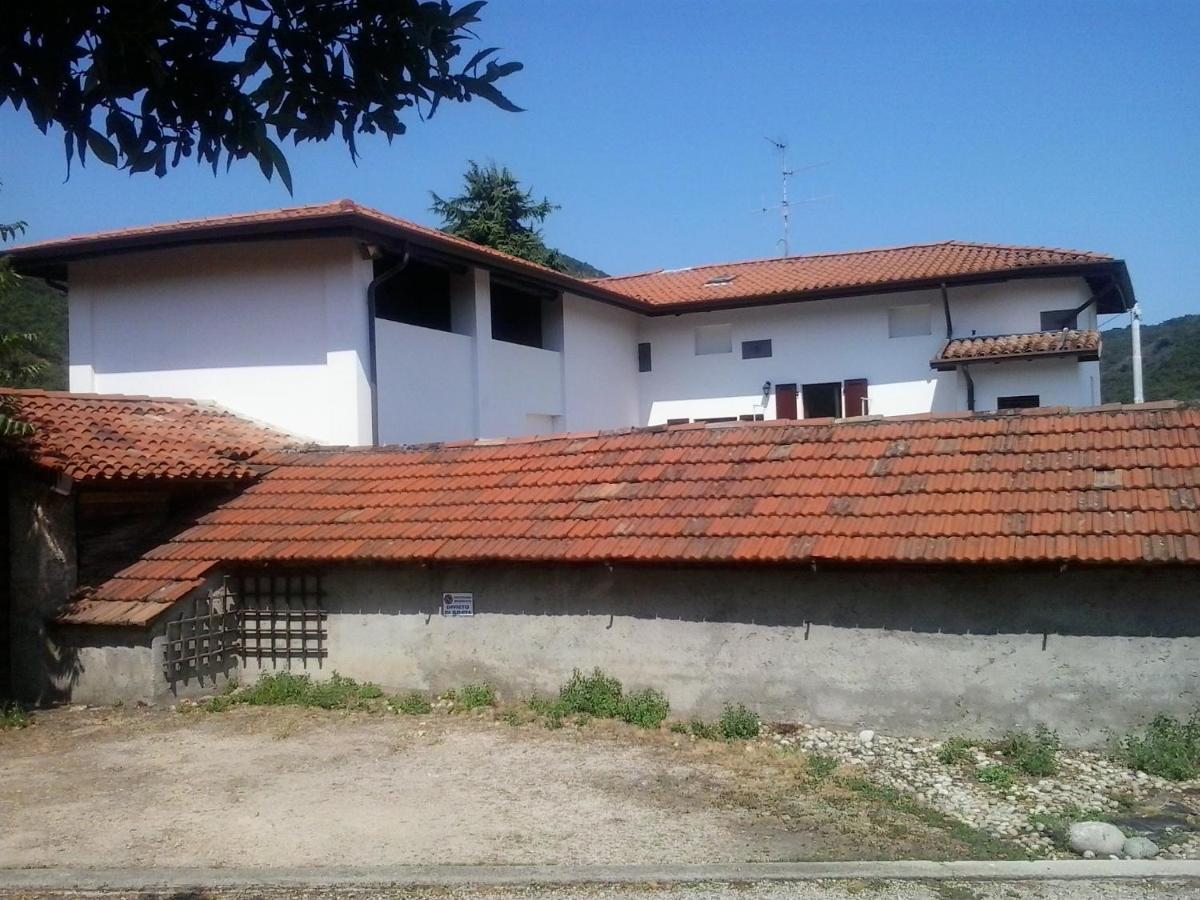 Ferienwohnung La Casa Bianca Roe Exterior foto