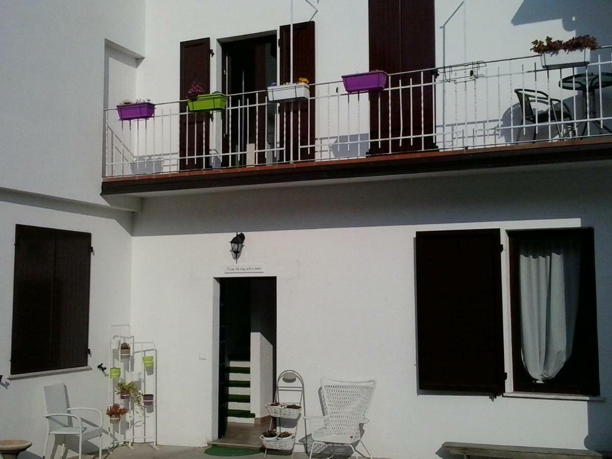 Ferienwohnung La Casa Bianca Roe Exterior foto