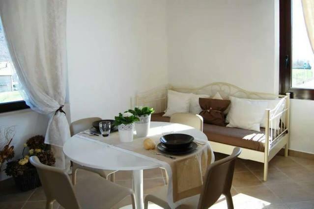 Ferienwohnung La Casa Bianca Roe Exterior foto